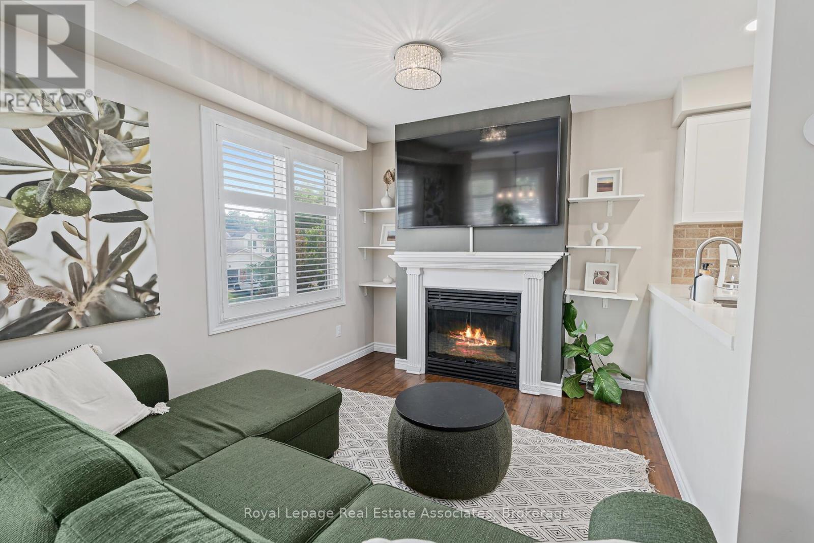 54 Wylie Circle, Halton Hills, Ontario  L7G 5L9 - Photo 13 - W12457013