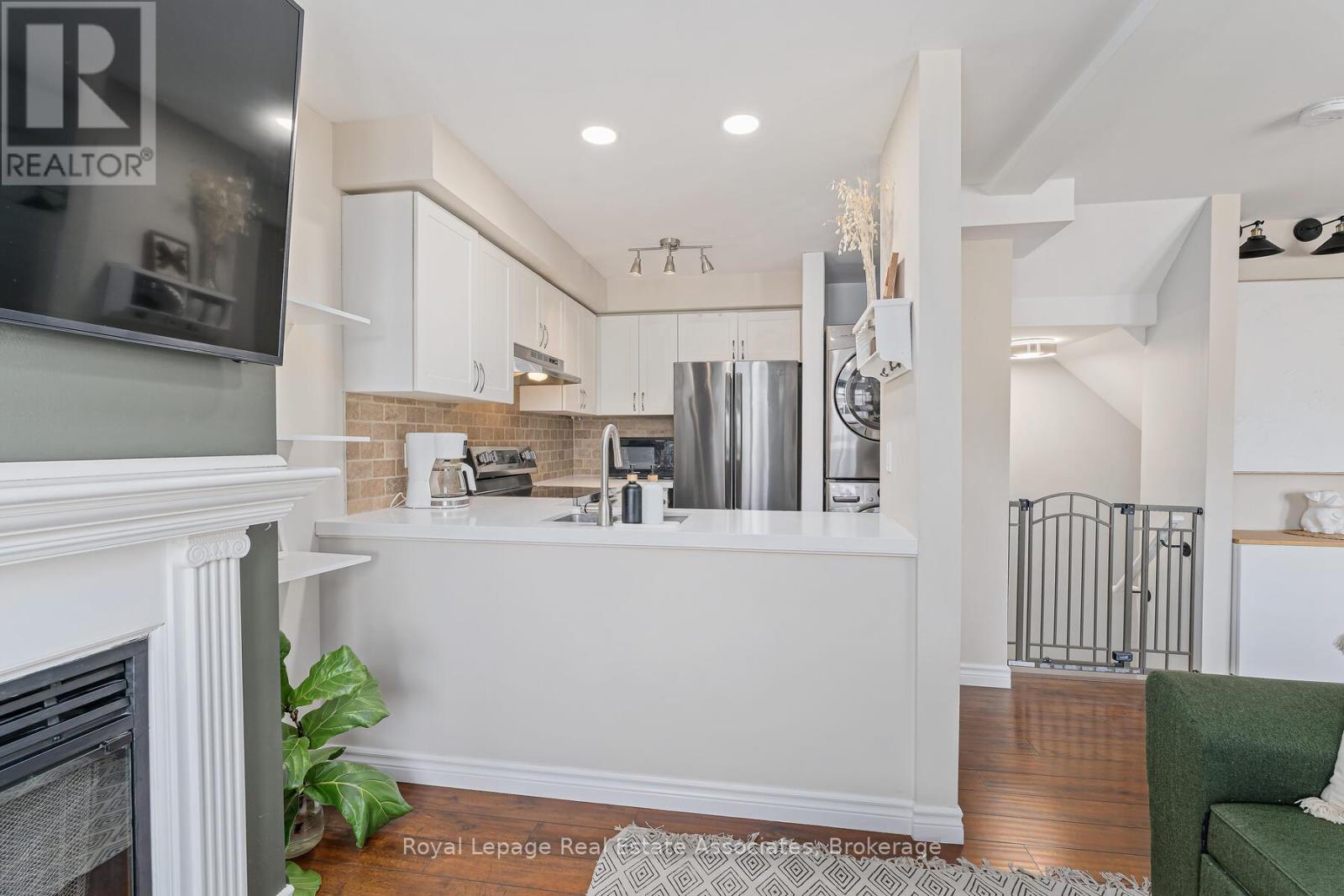 54 Wylie Circle, Halton Hills, Ontario  L7G 5L9 - Photo 16 - W12457013
