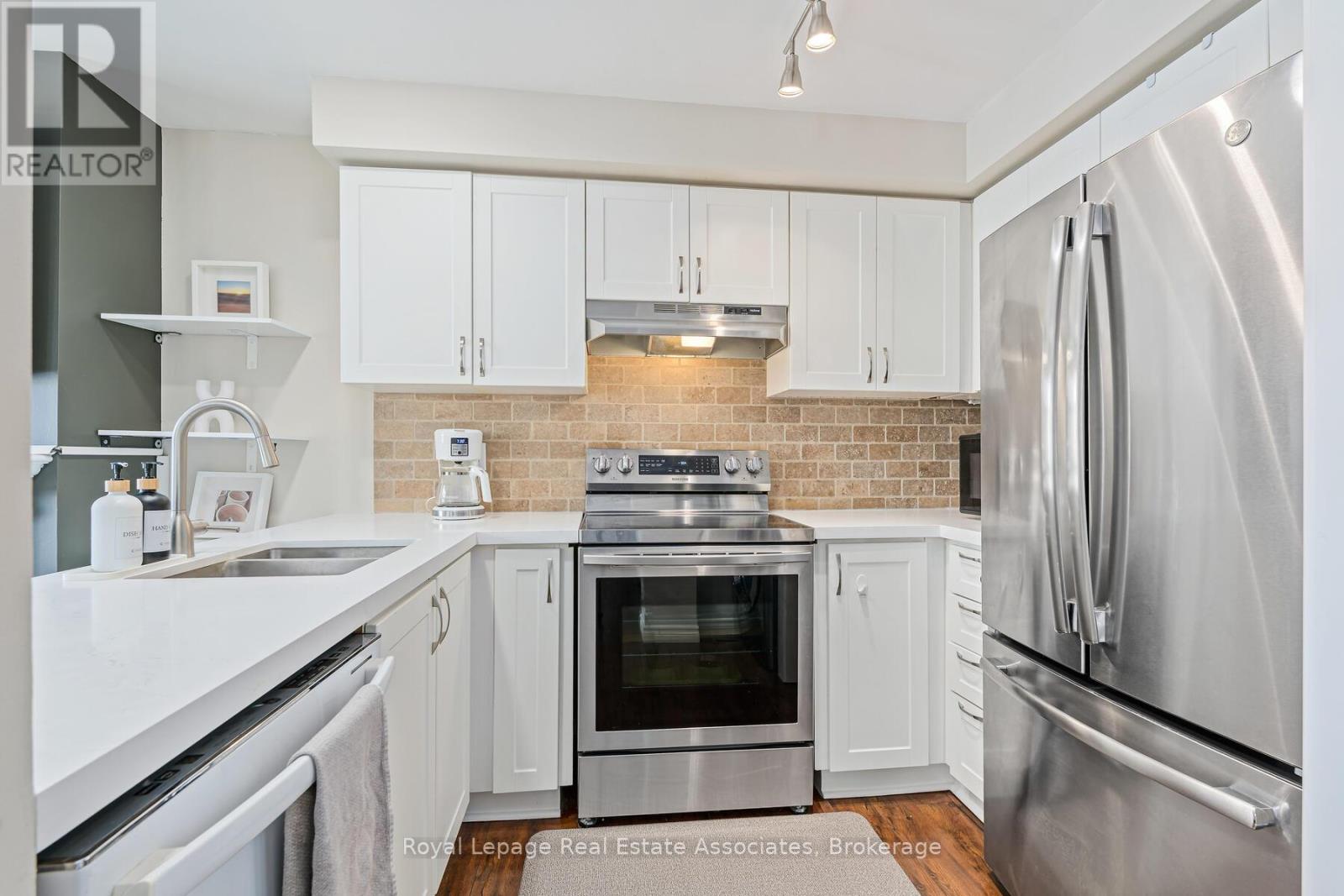 54 Wylie Circle, Halton Hills, Ontario  L7G 5L9 - Photo 18 - W12457013