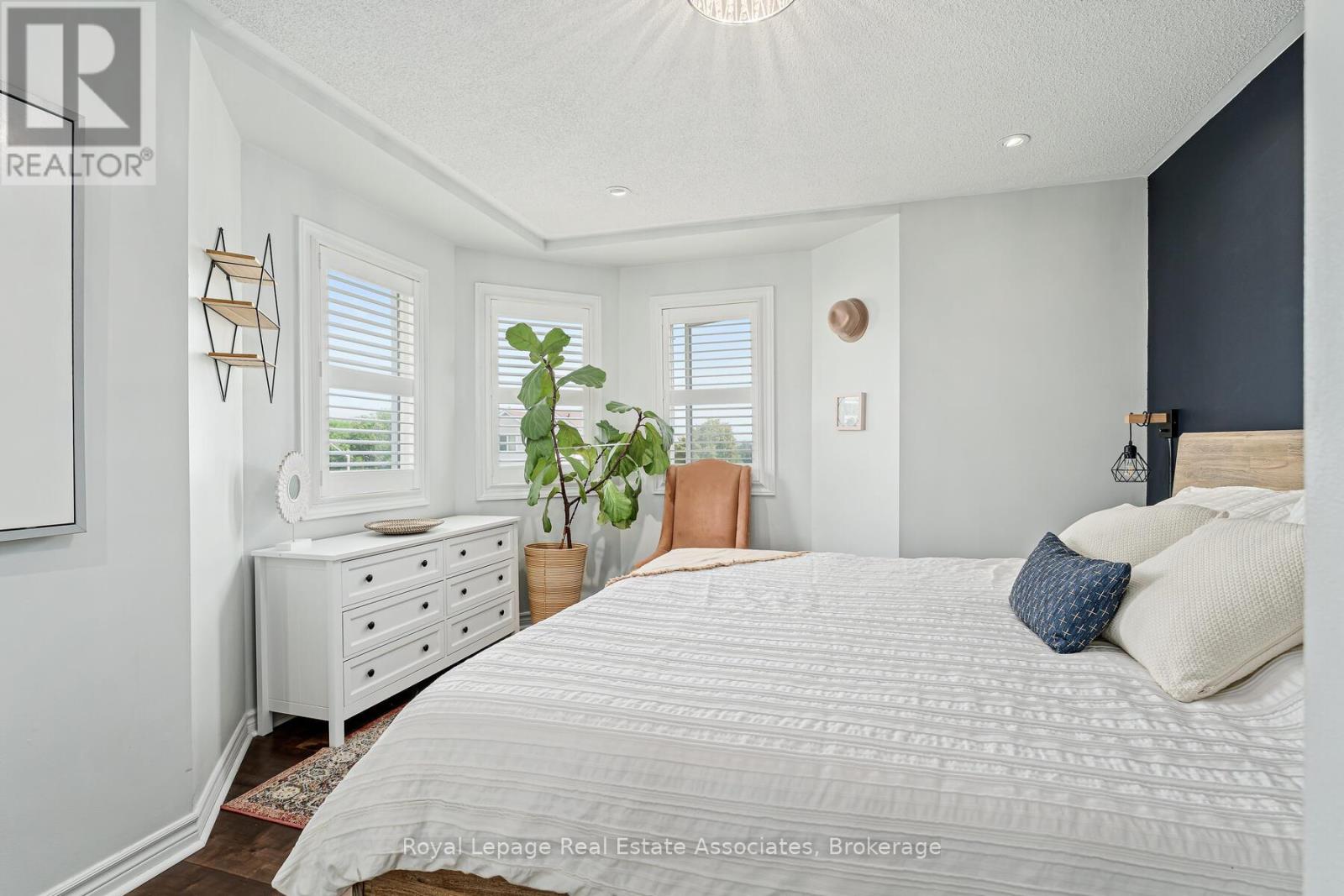 54 Wylie Circle, Halton Hills, Ontario  L7G 5L9 - Photo 28 - W12457013
