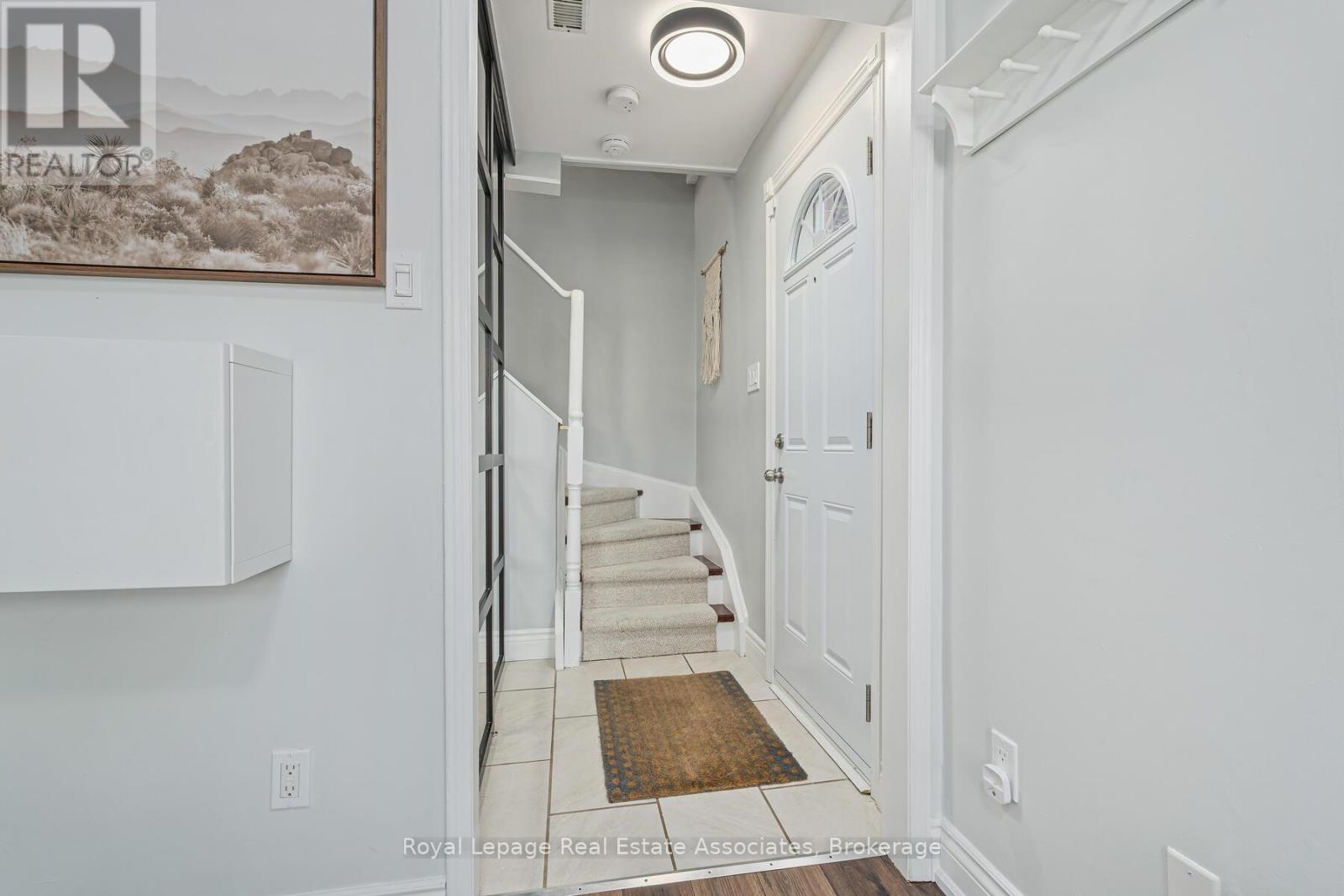 54 Wylie Circle, Halton Hills, Ontario  L7G 5L9 - Photo 7 - W12457013