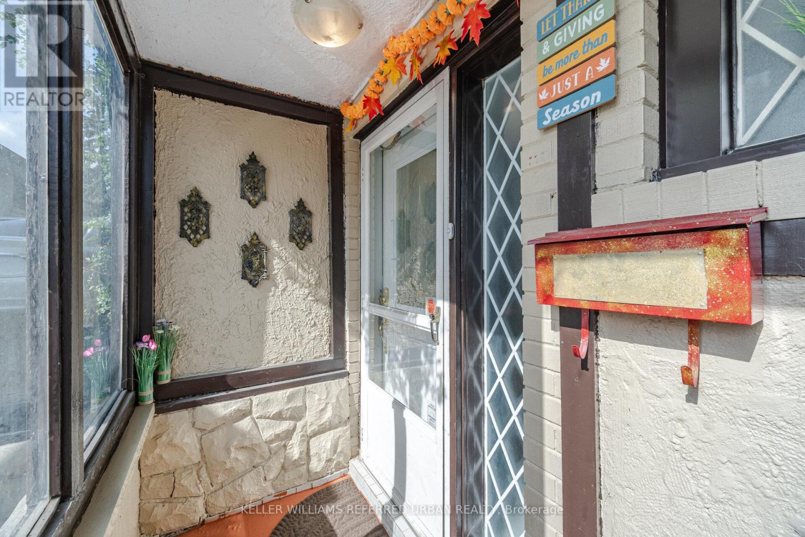 60 Hinton Road, Toronto, Ontario  M9W 2V5 - Photo 7 - W12457030