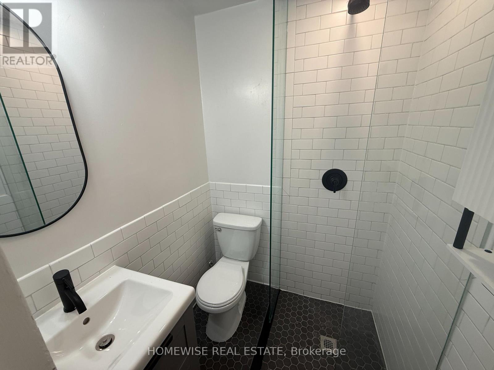 105 - 1 Triller Avenue, Toronto, Ontario  M6K 3B7 - Photo 4 - W12457041