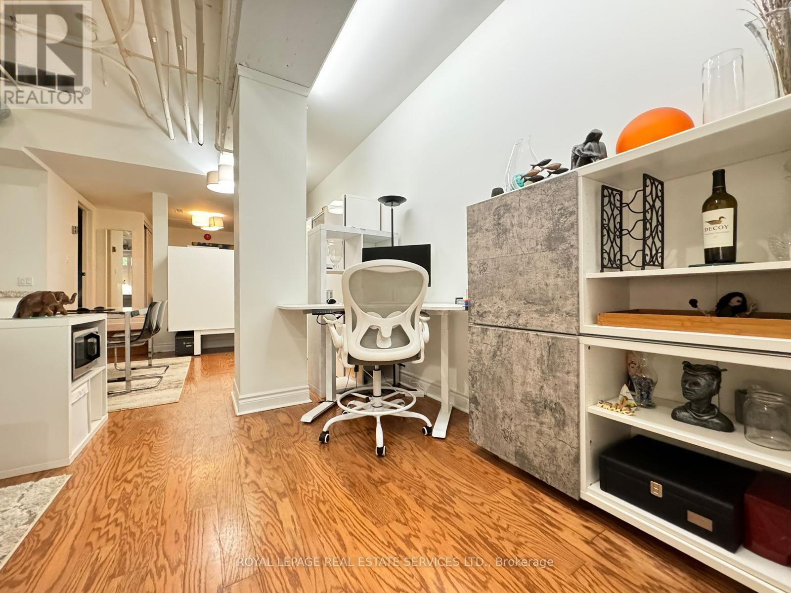 152 - 78 St Patrick Street, Toronto, Ontario  M5T 3K8 - Photo 4 - C12455543