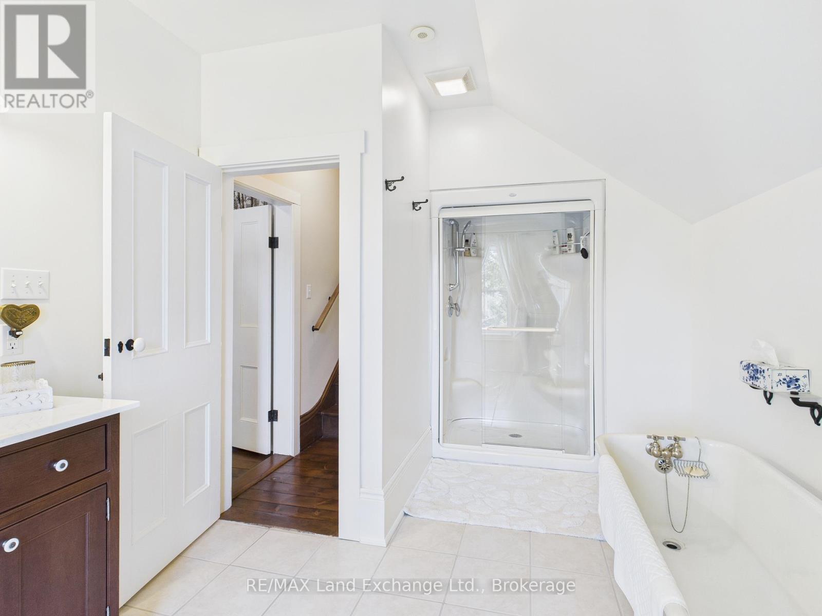 276 Durham Street, Kincardine, Ontario  N2Z 2X9 - Photo 17 - X12457062