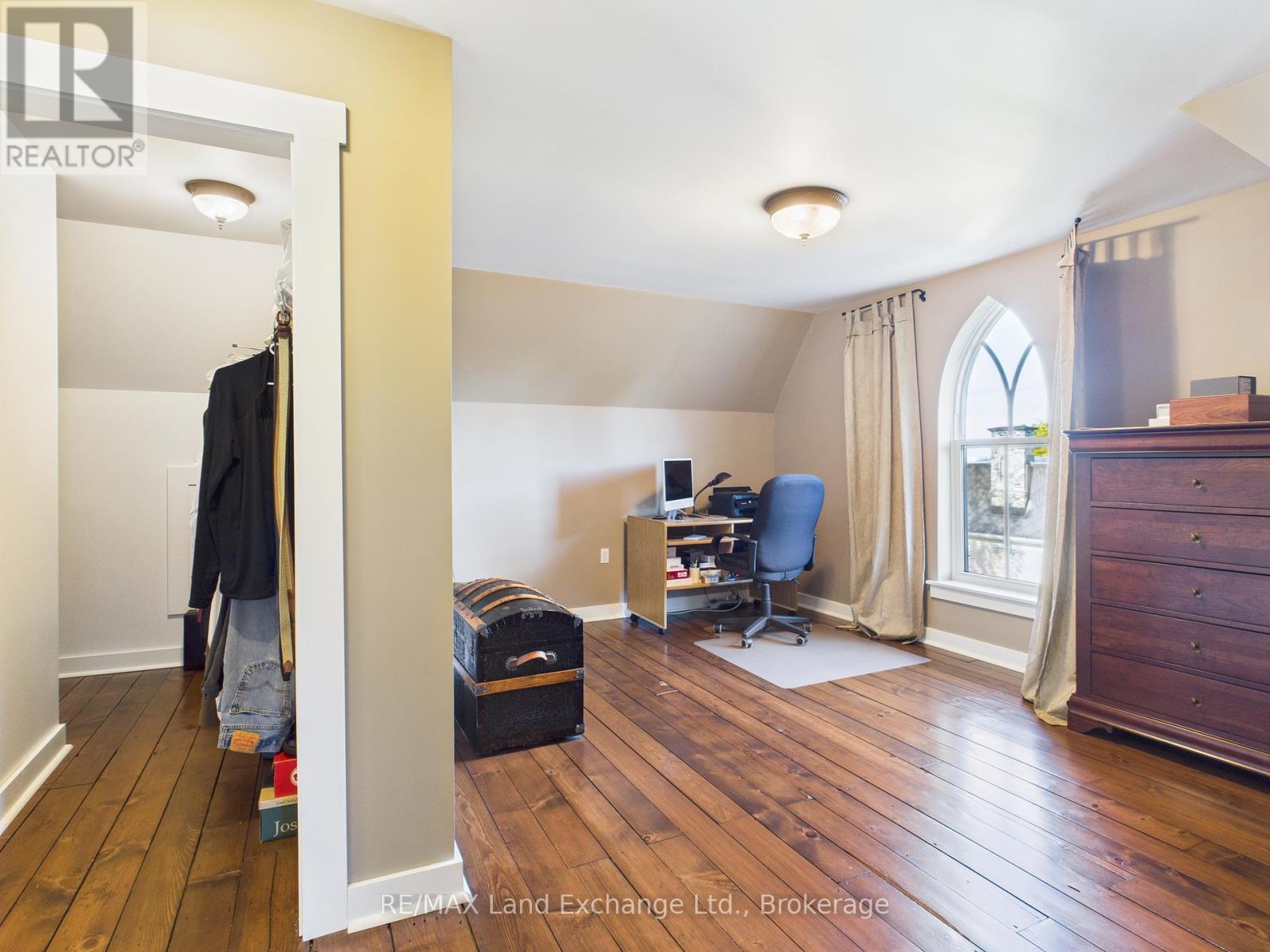 276 Durham Street, Kincardine, Ontario  N2Z 2X9 - Photo 19 - X12457062