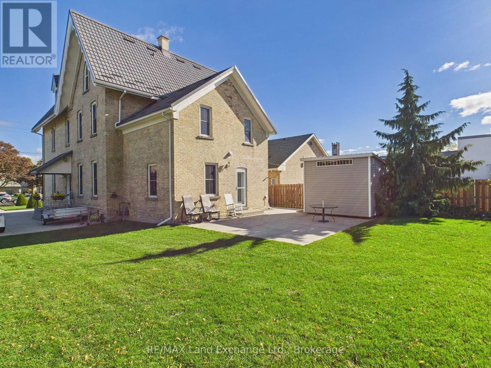 276 Durham Street, Kincardine, Ontario  N2Z 2X9 - Photo 2 - X12457062