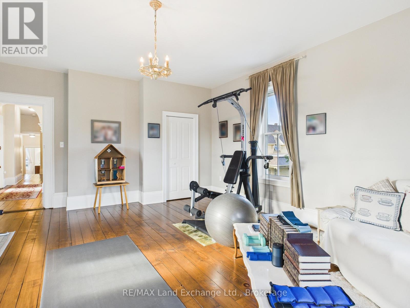 276 Durham Street, Kincardine, Ontario  N2Z 2X9 - Photo 21 - X12457062