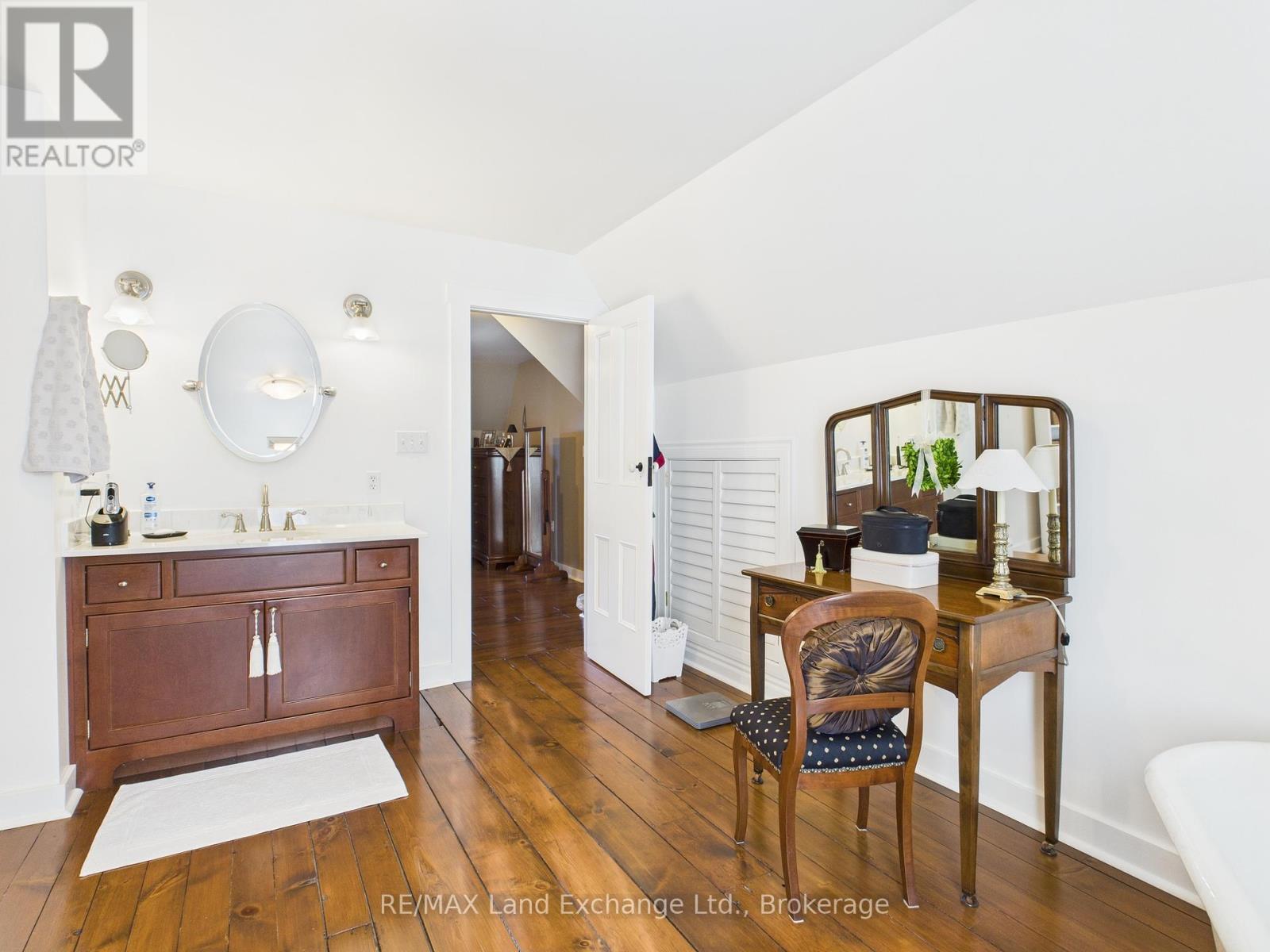 276 Durham Street, Kincardine, Ontario  N2Z 2X9 - Photo 33 - X12457062