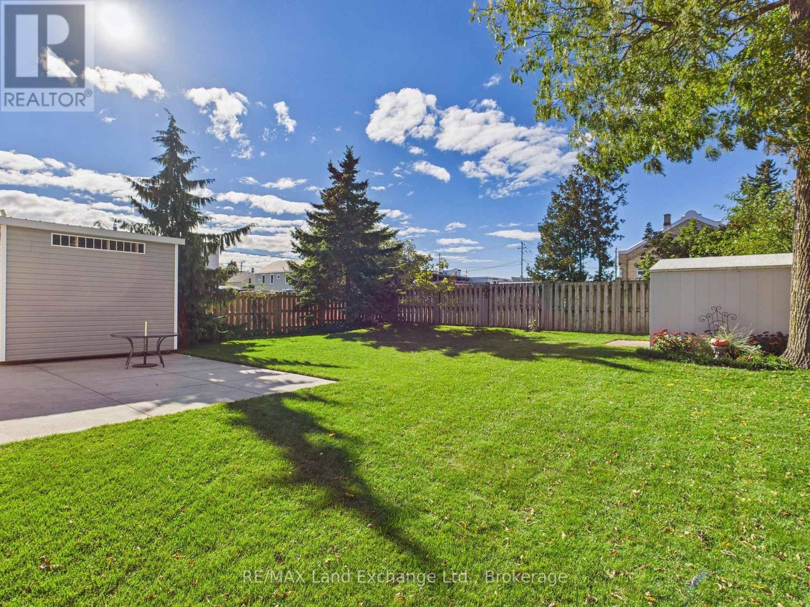 276 Durham Street, Kincardine, Ontario  N2Z 2X9 - Photo 40 - X12457062