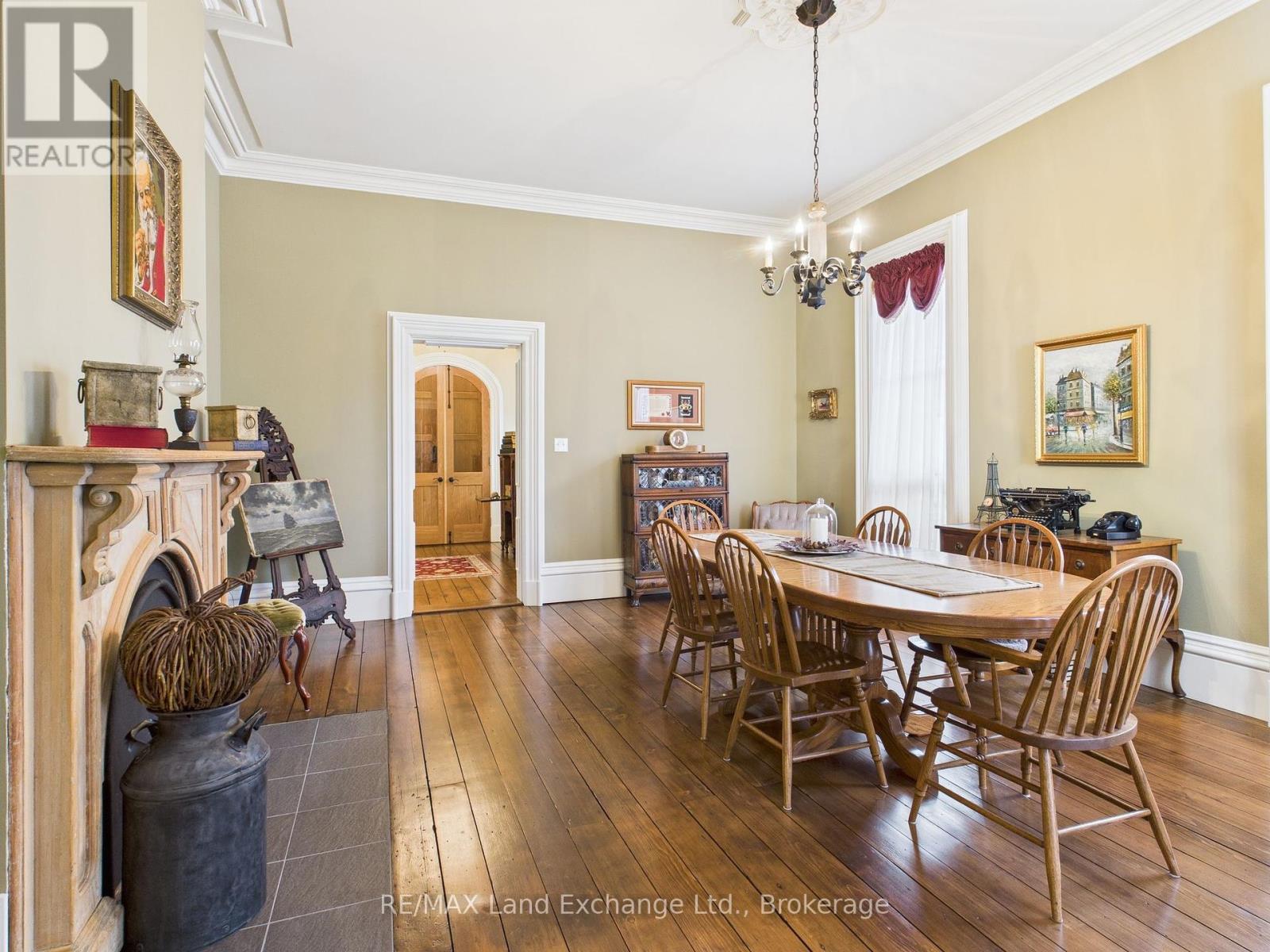 276 Durham Street, Kincardine, Ontario  N2Z 2X9 - Photo 8 - X12457062