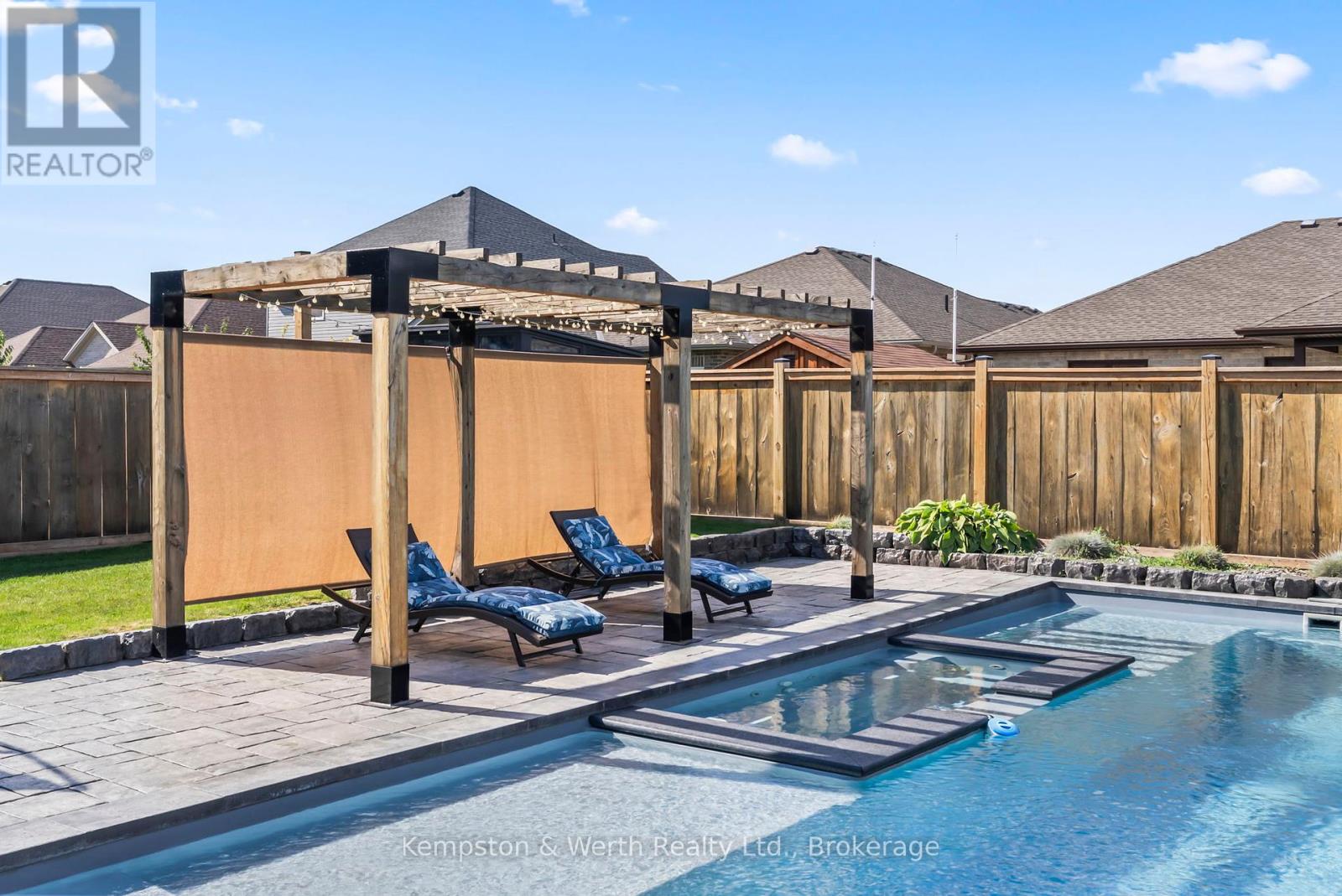 86 Forbes Crescent, North Perth, Ontario  N4W 0B8 - Photo 41 - X12457066
