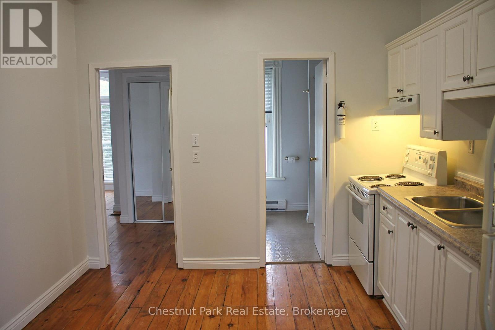 319 Berford Street, South Bruce Peninsula, Ontario  N0H 2T0 - Photo 11 - X12457071