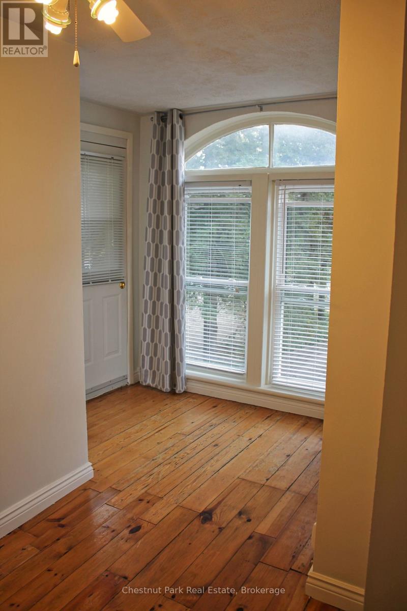 319 Berford Street, South Bruce Peninsula, Ontario  N0H 2T0 - Photo 12 - X12457071