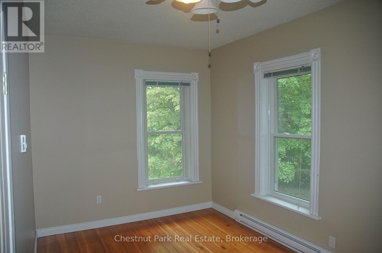 319 Berford Street, South Bruce Peninsula, Ontario  N0H 2T0 - Photo 14 - X12457071