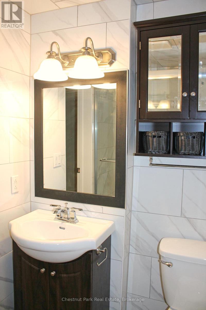 319 Berford Street, South Bruce Peninsula, Ontario  N0H 2T0 - Photo 6 - X12457071