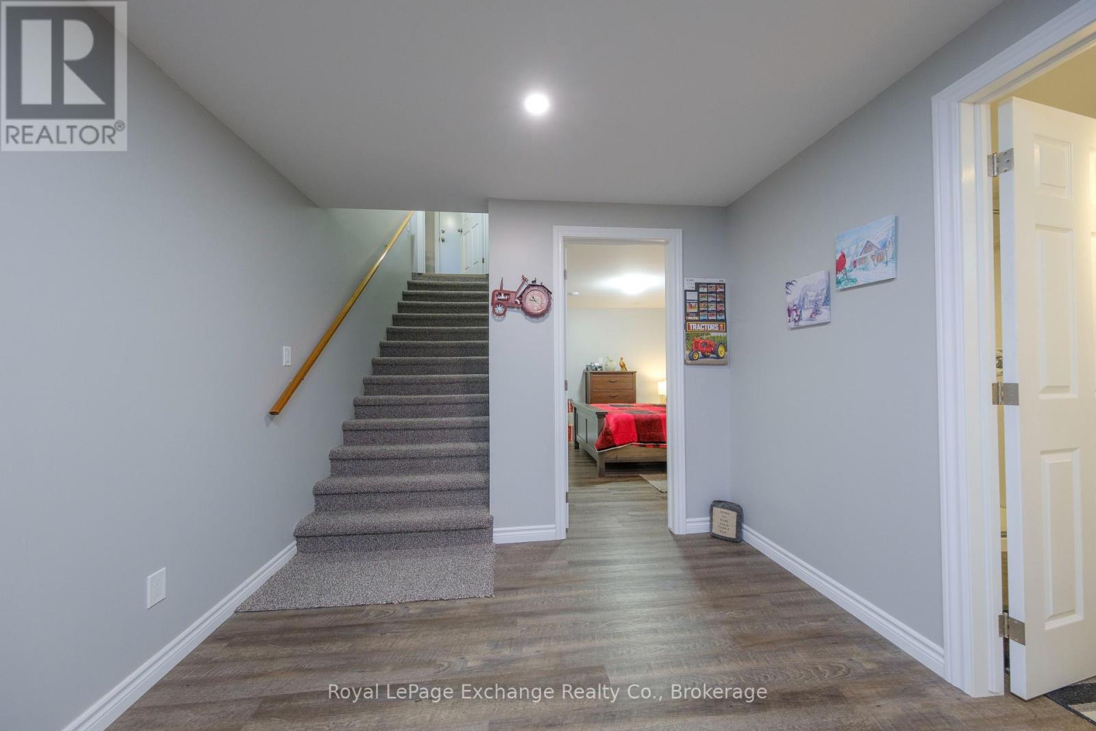 8 Remington Drive, North Huron, Ontario  N0G 2W0 - Photo 14 - X12457084