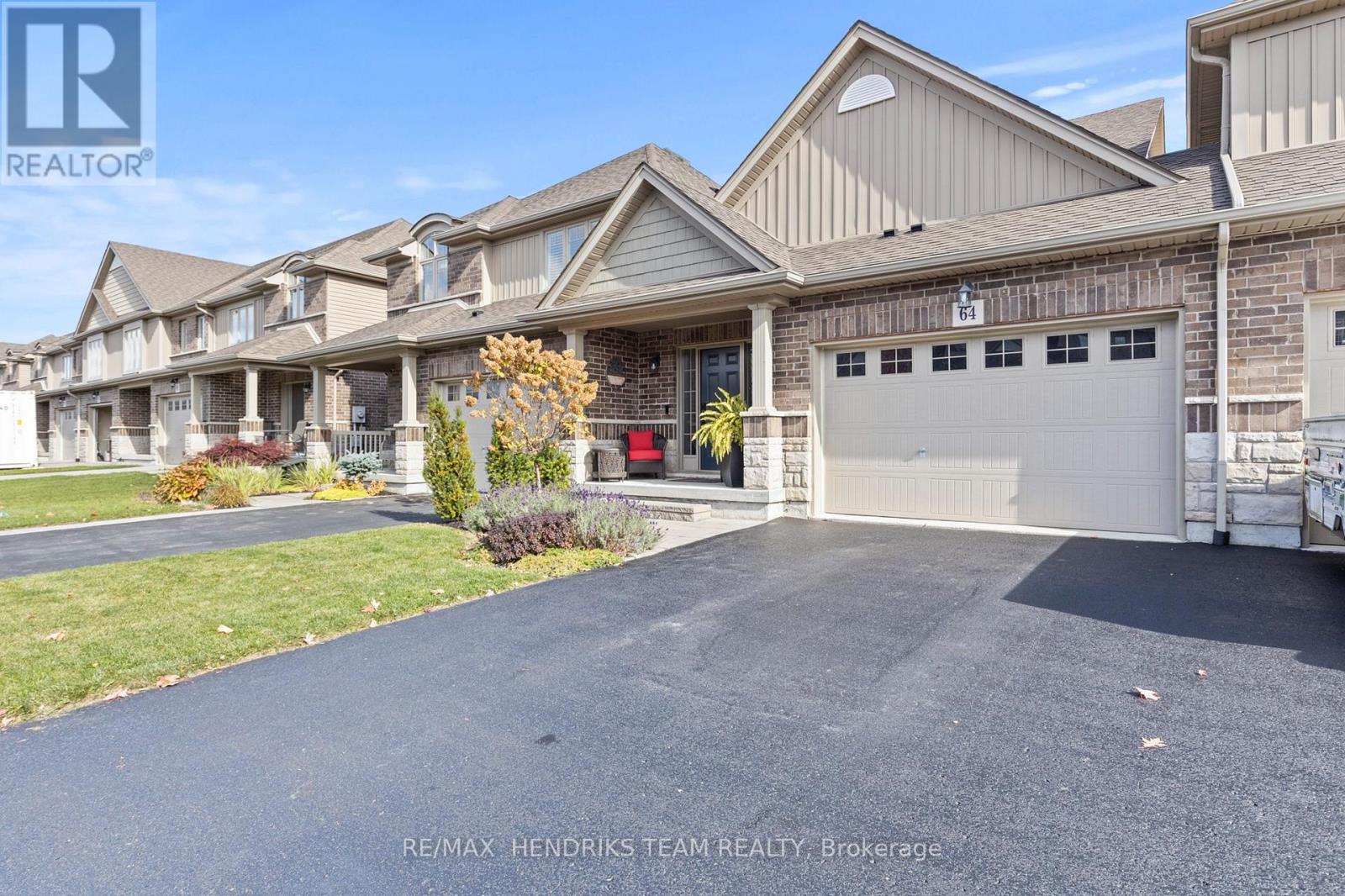 64 Abbott Place, Pelham, Ontario  L0S 1E0 - Photo 1 - X12447662