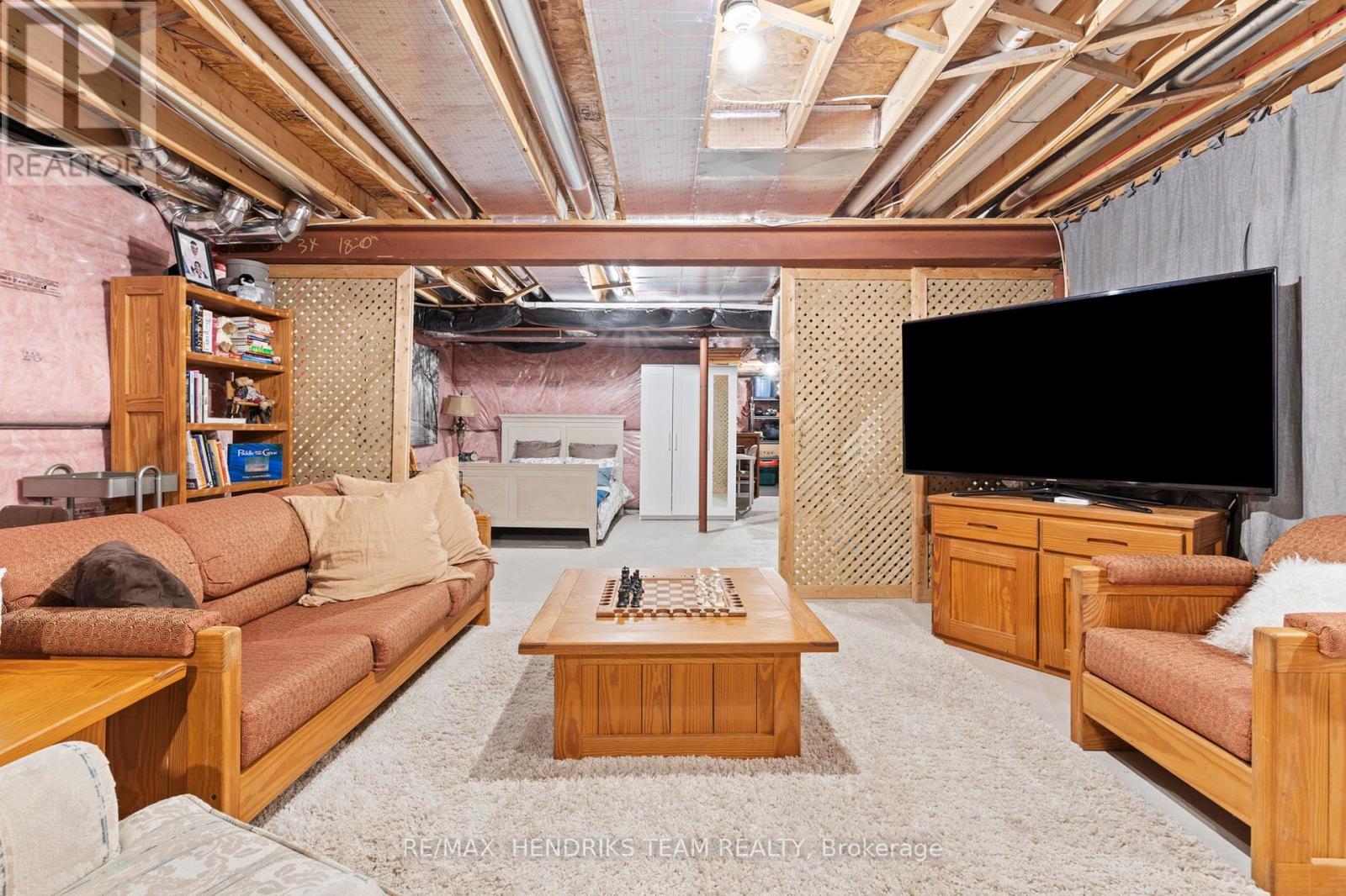 64 Abbott Place, Pelham, Ontario  L0S 1E0 - Photo 22 - X12447662