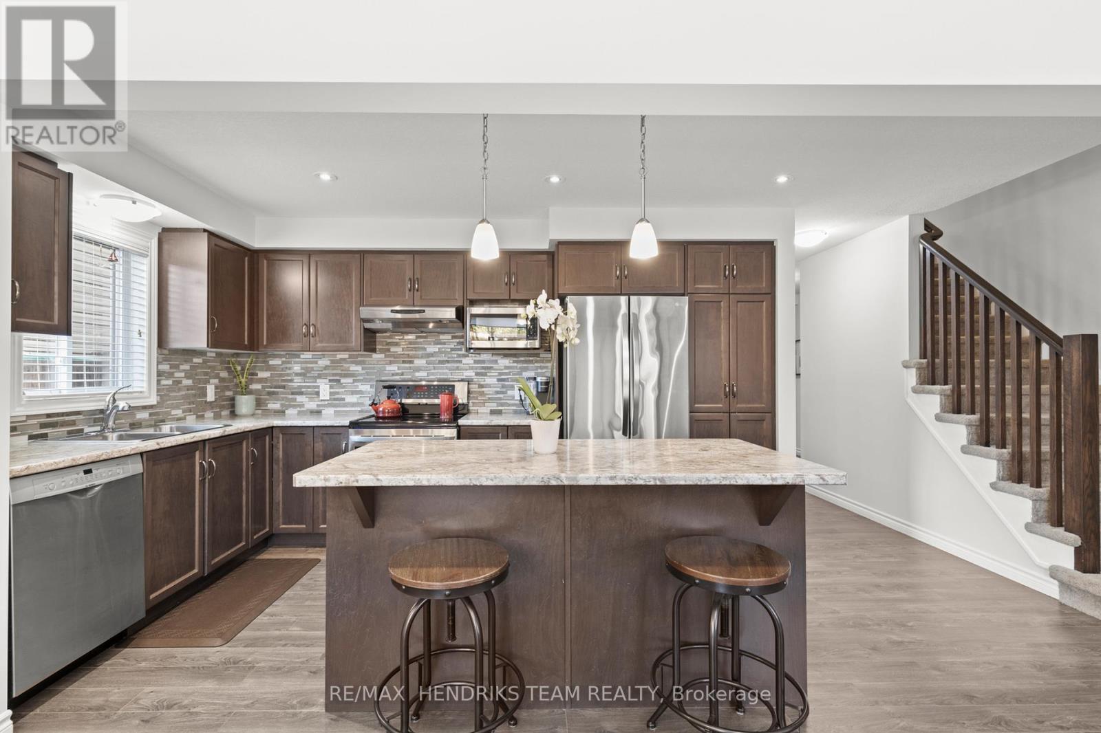 64 Abbott Place, Pelham, Ontario  L0S 1E0 - Photo 9 - X12447662