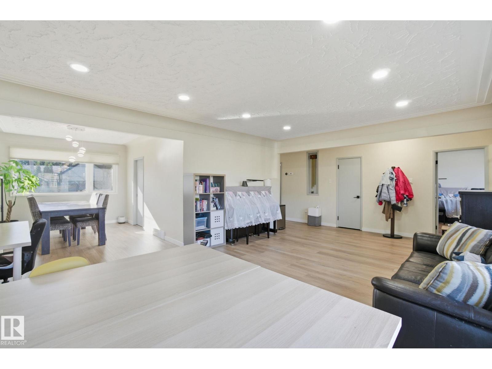 11827 87 Av Nw Nw, Edmonton, Alberta  T6G 0Y5 - Photo 11 - E4461704