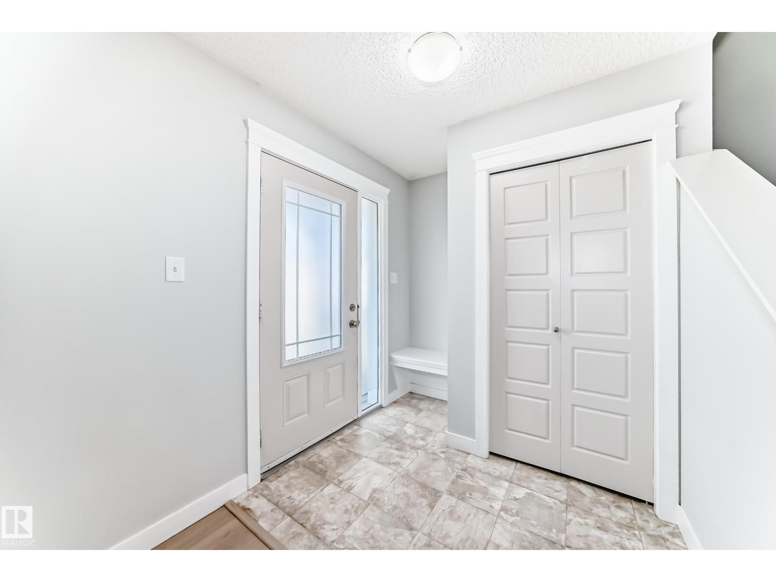 1611 52 St Sw, Edmonton, Alberta  T6X 1X9 - Photo 2 - E4461708