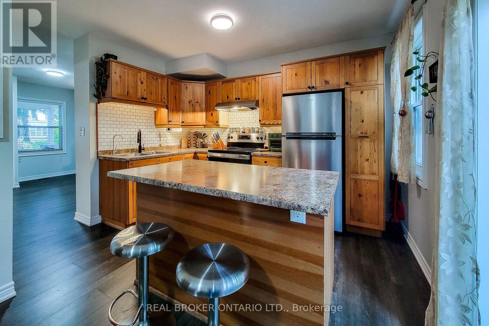 115 Barclay Street, Hamilton, Ontario  L8S 1P6 - Photo 14 - X12456943