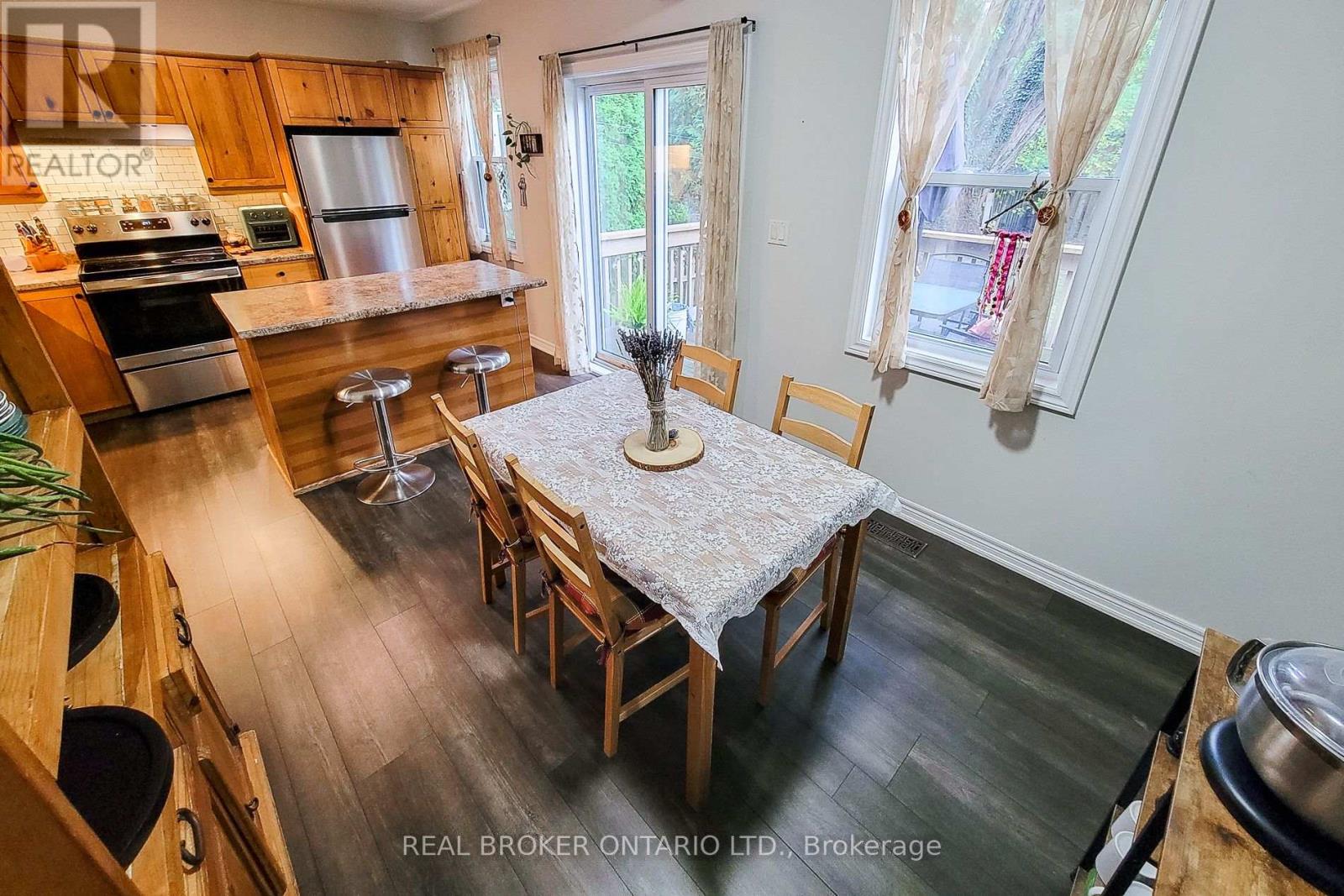 115 Barclay Street, Hamilton, Ontario  L8S 1P6 - Photo 15 - X12456943