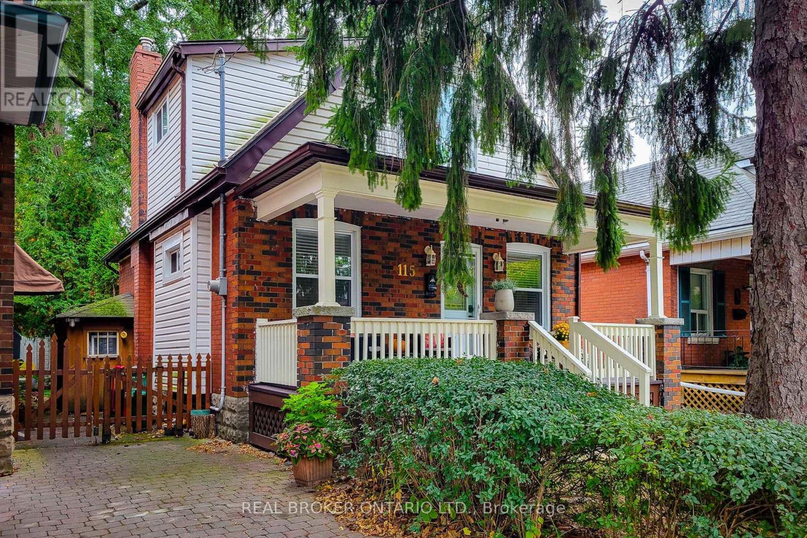 115 Barclay Street, Hamilton, Ontario  L8S 1P6 - Photo 2 - X12456943