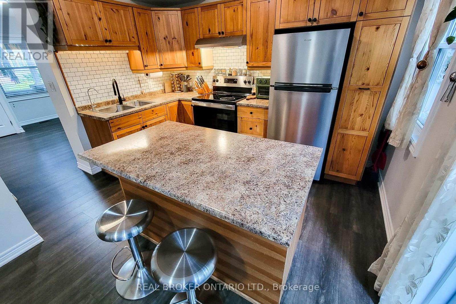 115 Barclay Street, Hamilton, Ontario  L8S 1P6 - Photo 21 - X12456943