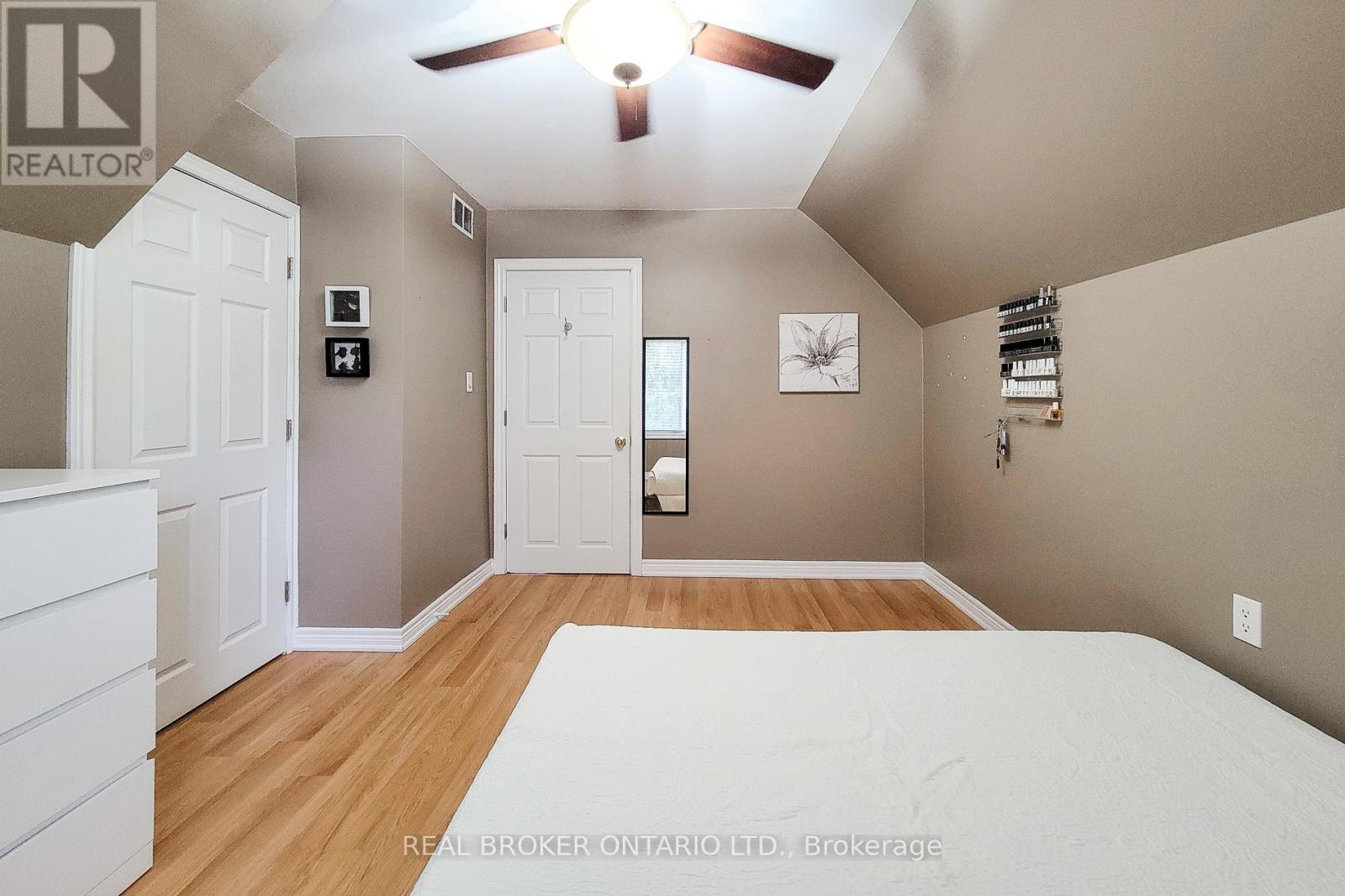 115 Barclay Street, Hamilton, Ontario  L8S 1P6 - Photo 29 - X12456943