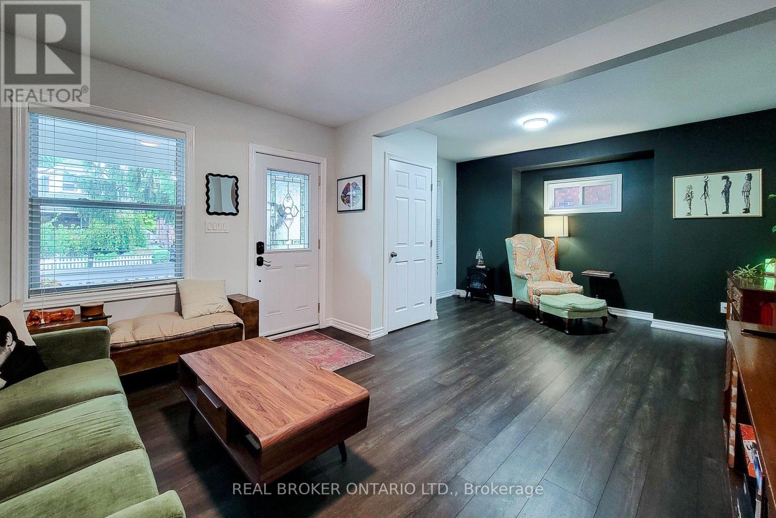 115 Barclay Street, Hamilton, Ontario  L8S 1P6 - Photo 8 - X12456943