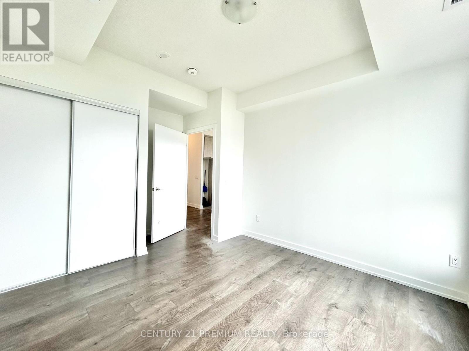 1702 - 55 Duke Street, Kitchener, Ontario  N2G 1A6 - Photo 11 - X12456954