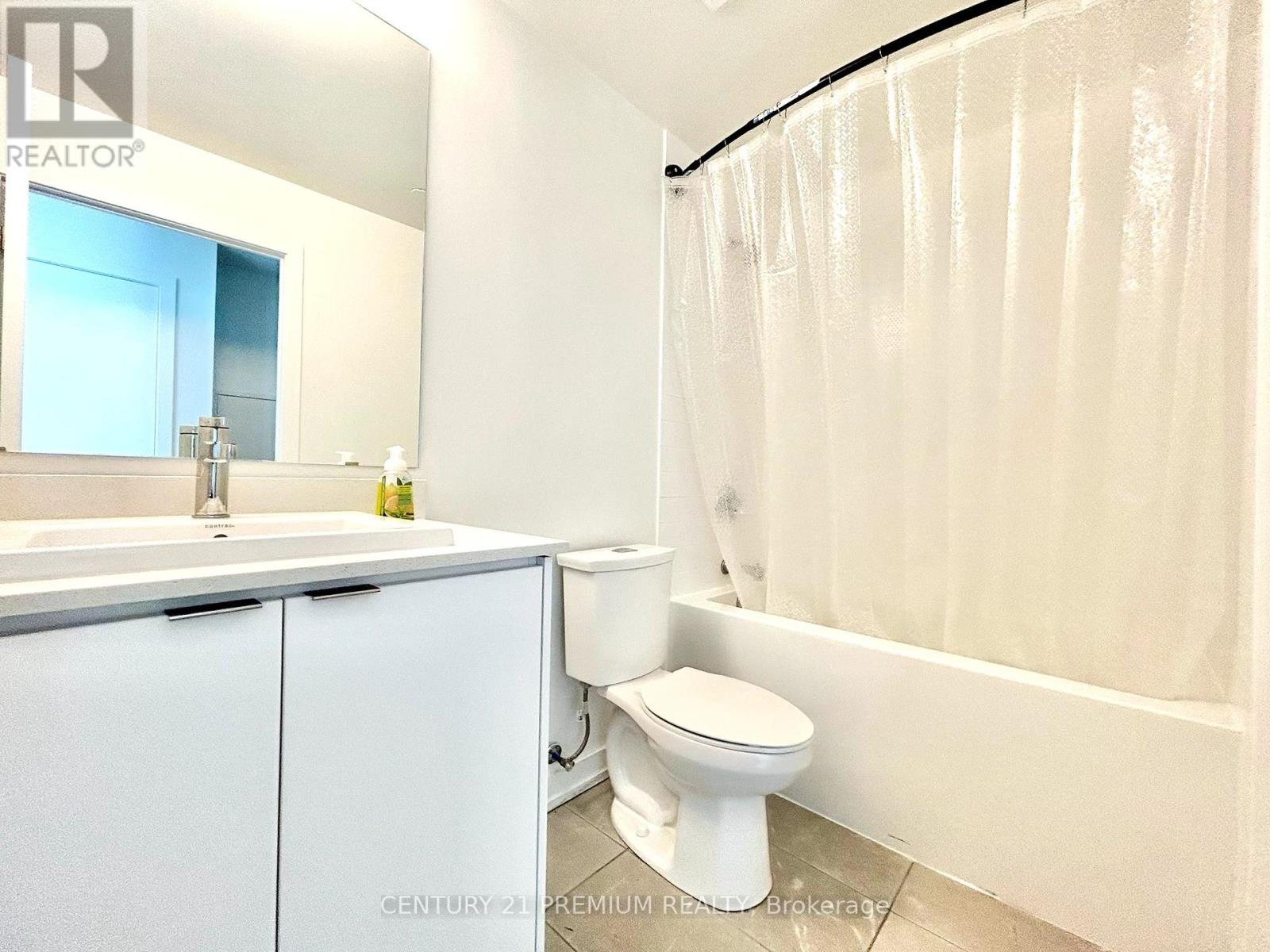 1702 - 55 Duke Street, Kitchener, Ontario  N2G 1A6 - Photo 13 - X12456954