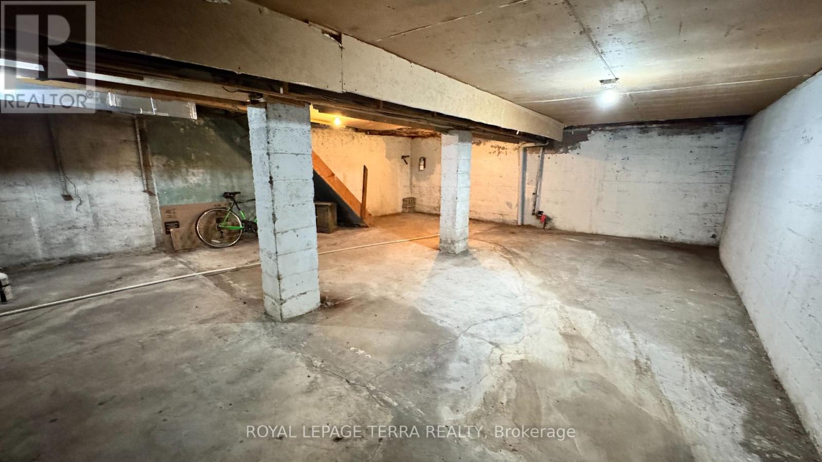 772 Barton Street E, Hamilton, Ontario  L8L 3B1 - Photo 12 - X12456956