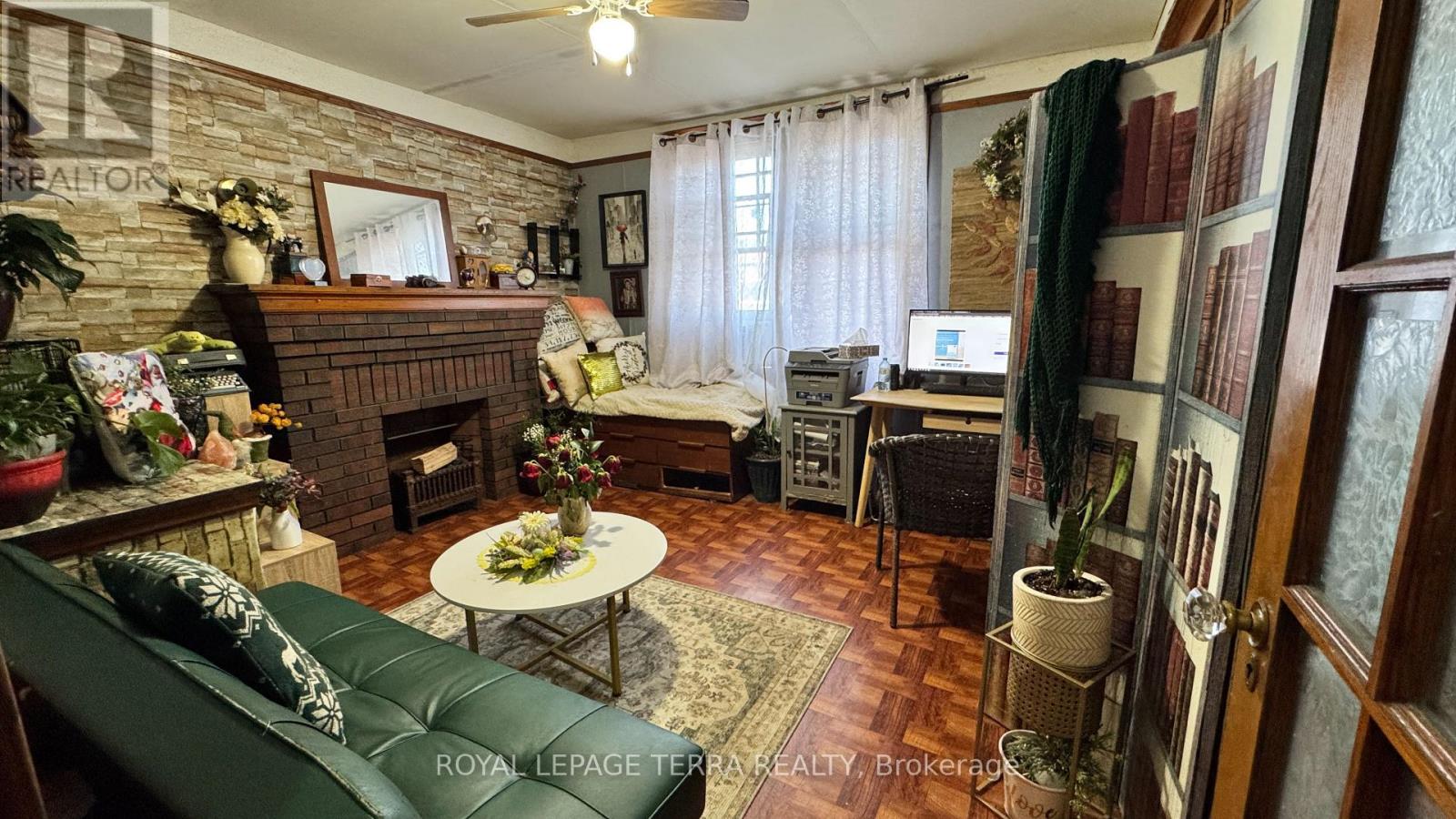 772 Barton Street E, Hamilton, Ontario  L8L 3B1 - Photo 16 - X12456956