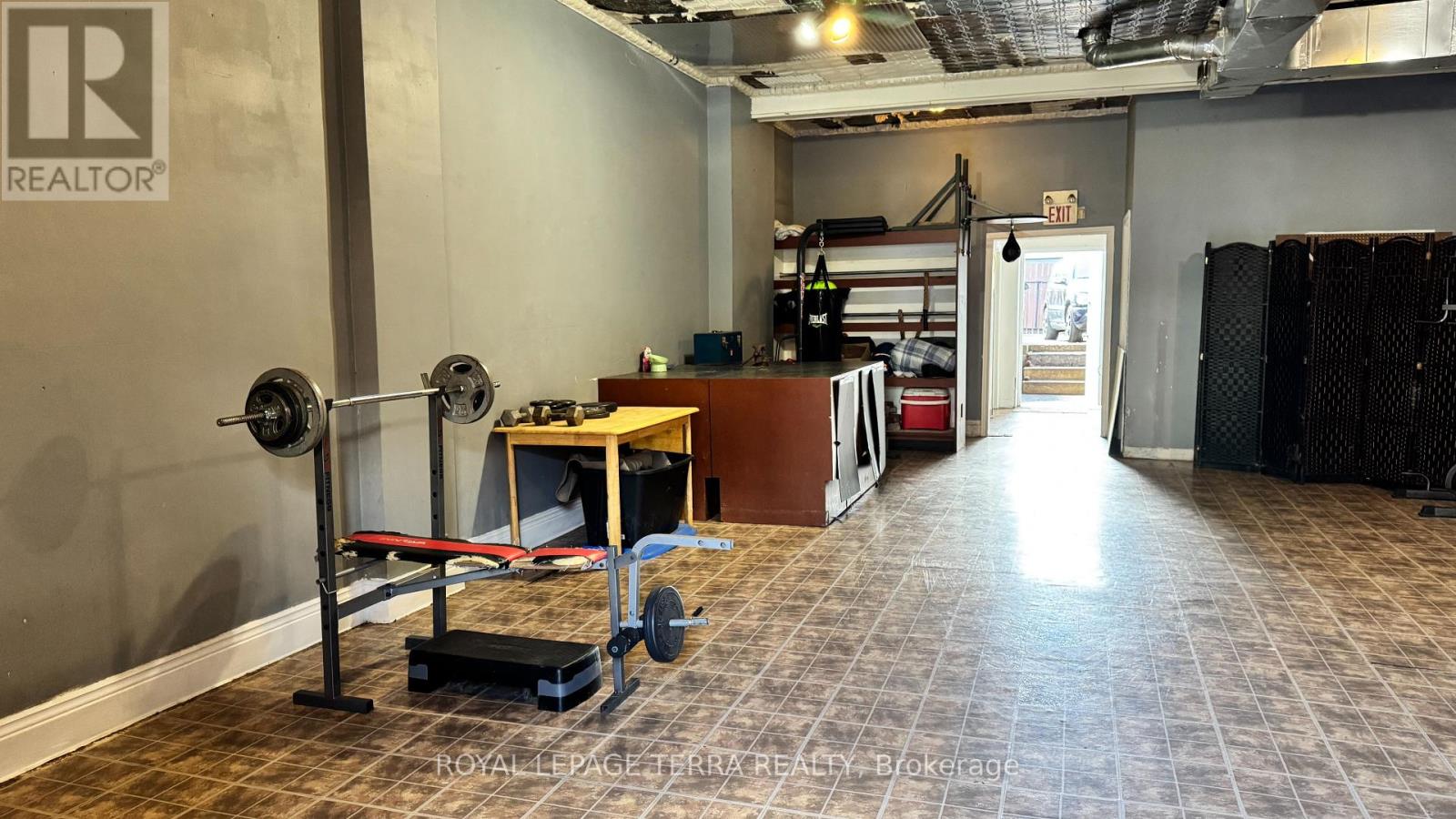 772 Barton Street E, Hamilton, Ontario  L8L 3B1 - Photo 7 - X12456956