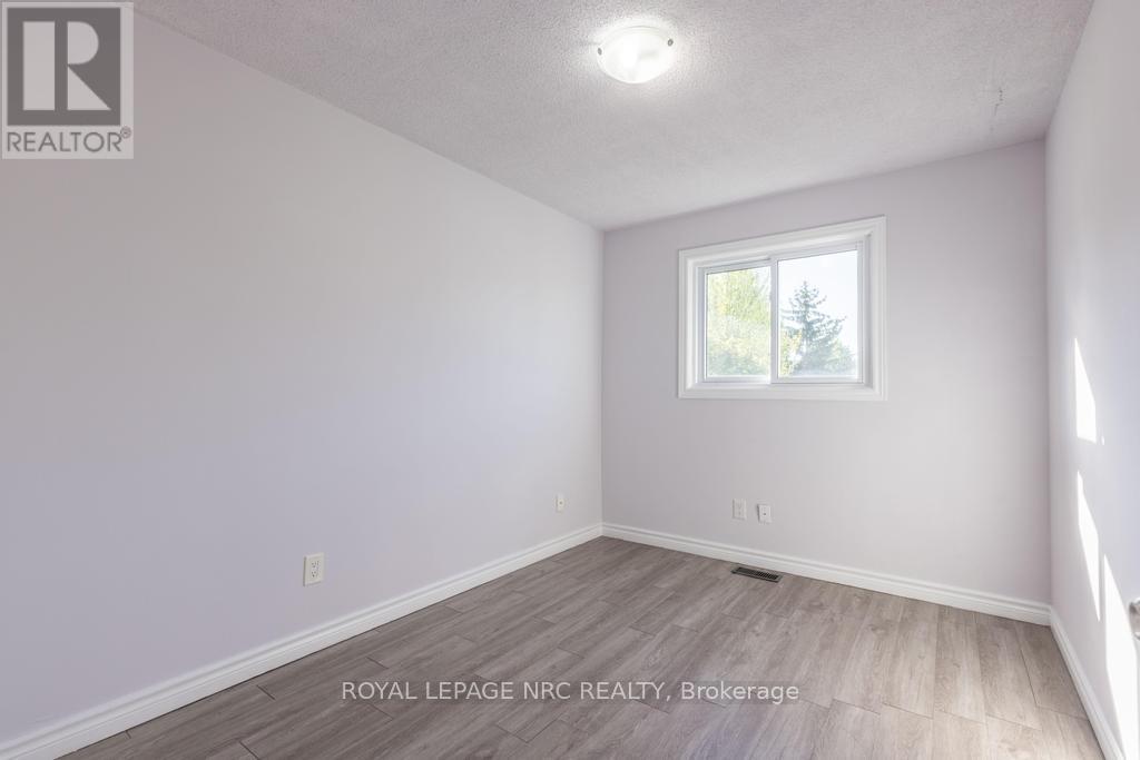 37 Woodland Drive, Welland, Ontario  L3C 7C9 - Photo 16 - X12456973