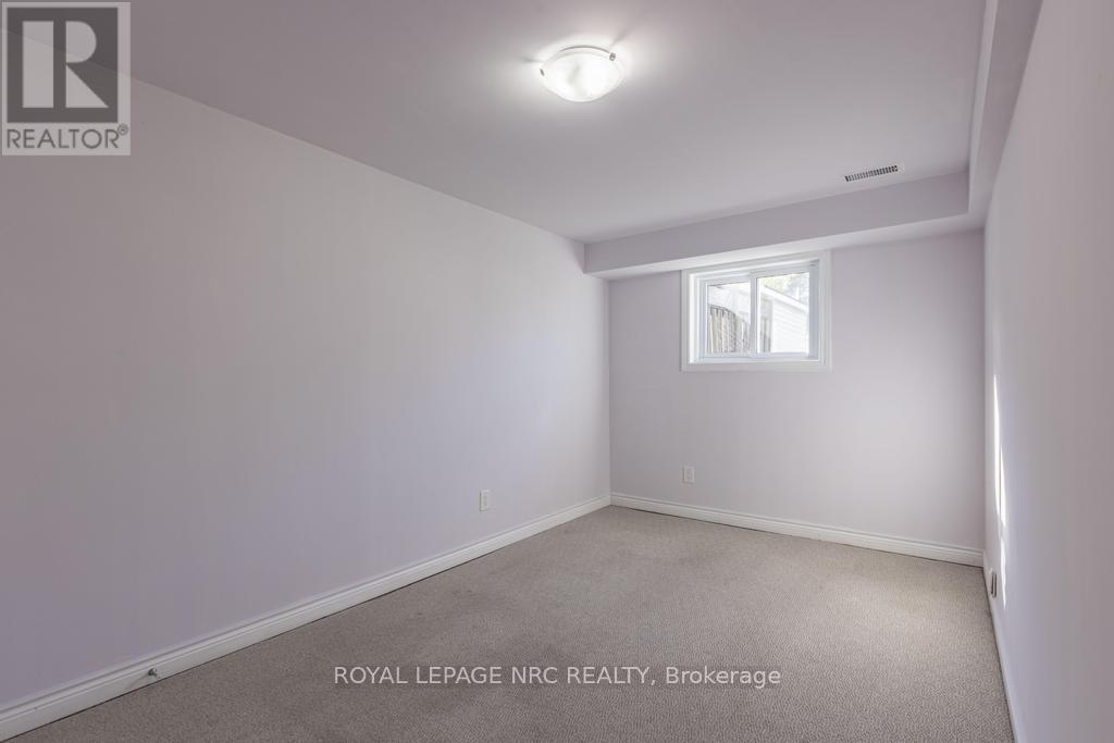 37 Woodland Drive, Welland, Ontario  L3C 7C9 - Photo 23 - X12456973