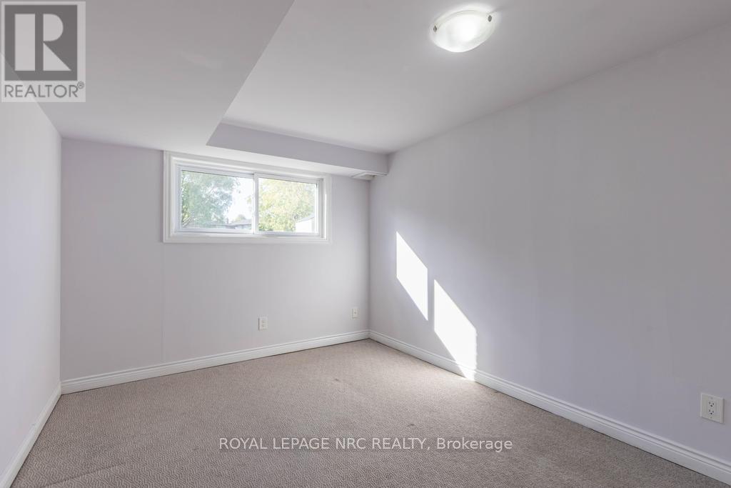37 Woodland Drive, Welland, Ontario  L3C 7C9 - Photo 24 - X12456973