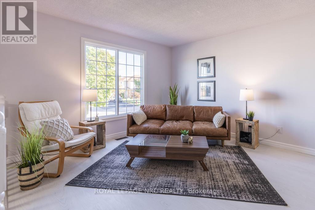 37 Woodland Drive, Welland, Ontario  L3C 7C9 - Photo 6 - X12456973