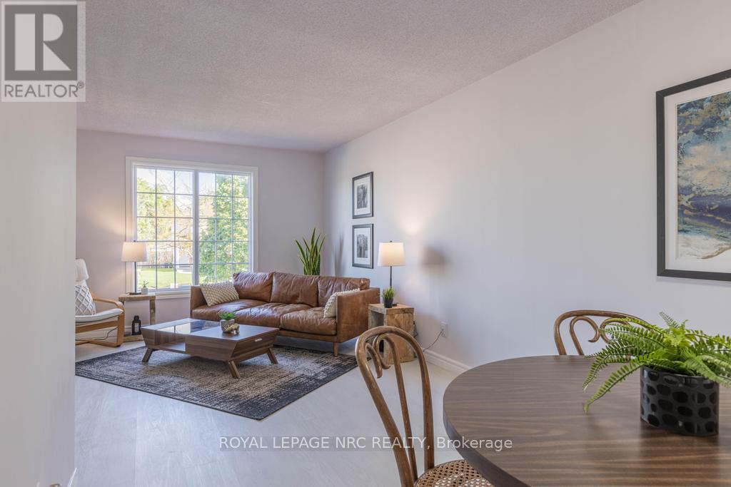 37 Woodland Drive, Welland, Ontario  L3C 7C9 - Photo 7 - X12456973