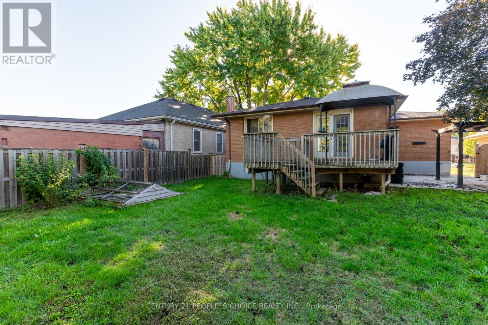 39 Evelyn Street, Brantford, Ontario  N3R 3G8 - Photo 10 - X12456998