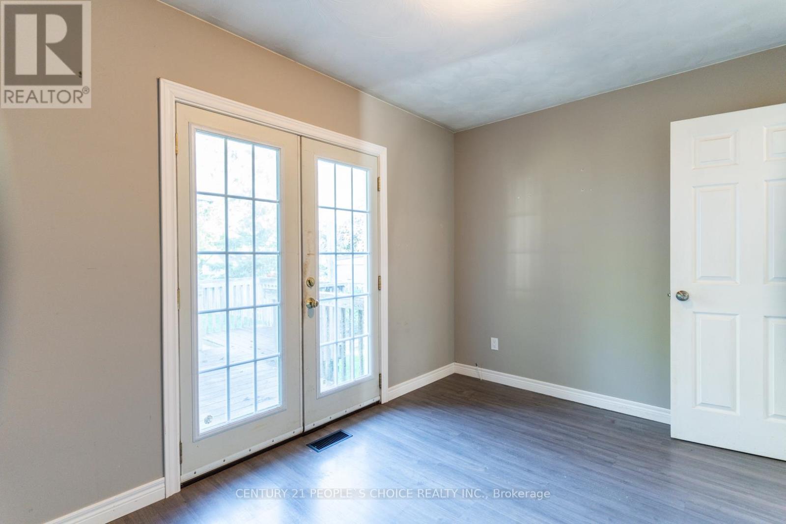 39 Evelyn Street, Brantford, Ontario  N3R 3G8 - Photo 27 - X12456998