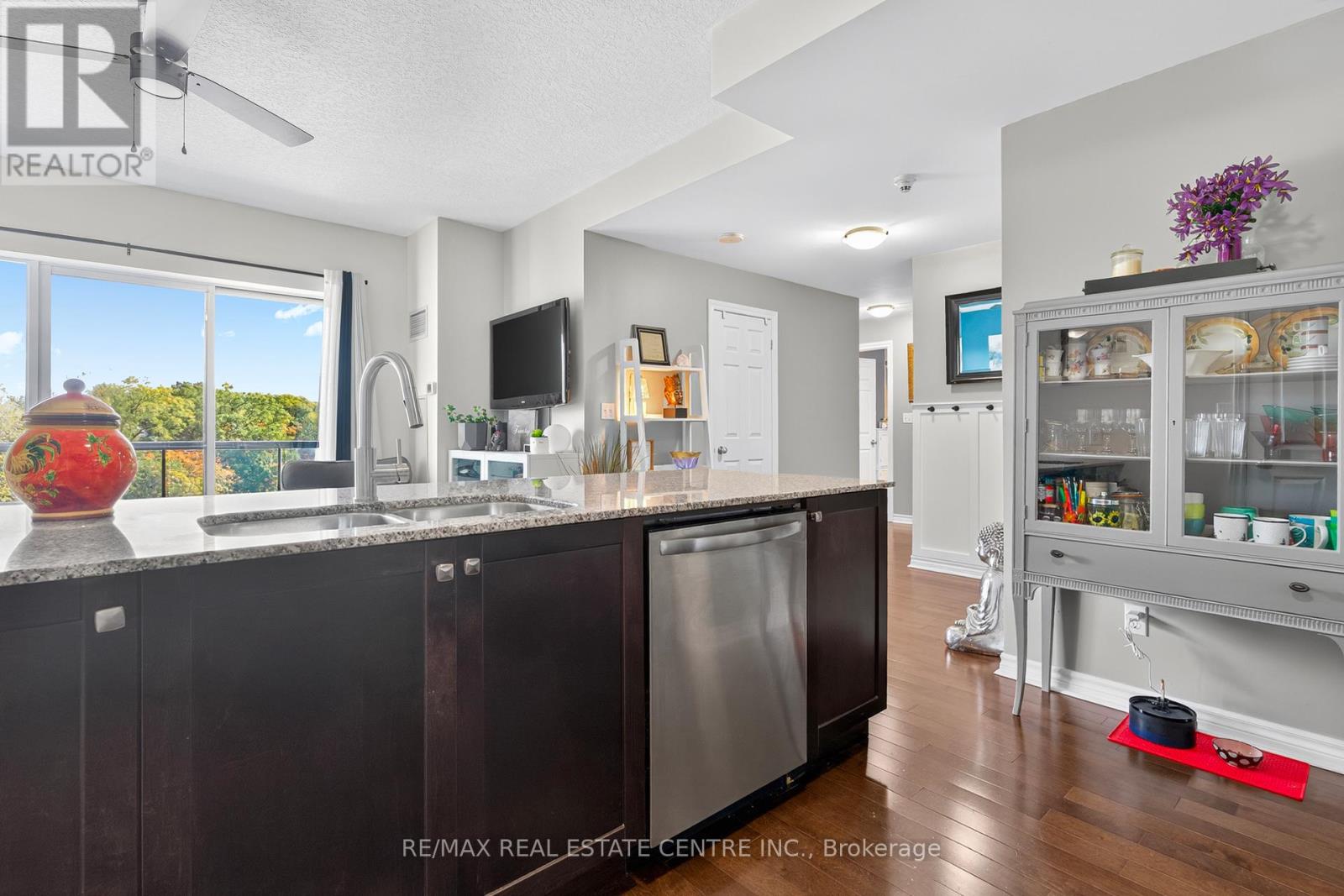 601 - 170 Water Street N, Cambridge, Ontario  N1R 3B6 - Photo 10 - X12457004