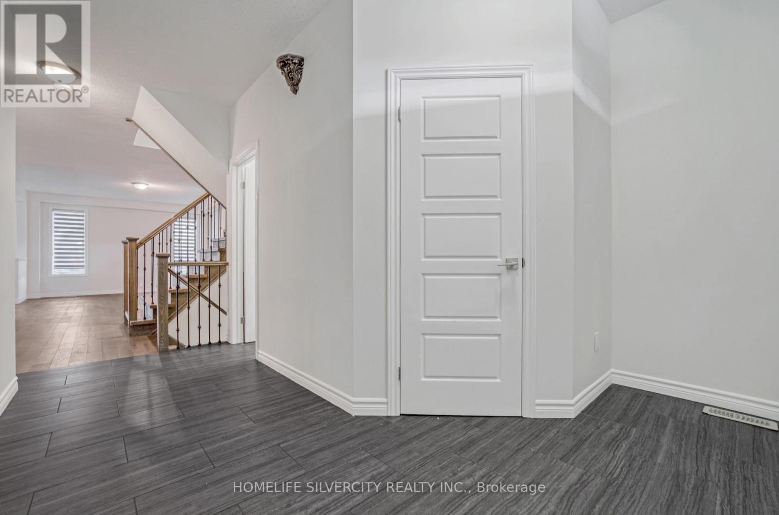 13 Hartfield Street, Ingersoll, Ontario  N5C 0C5 - Photo 5 - X12457010
