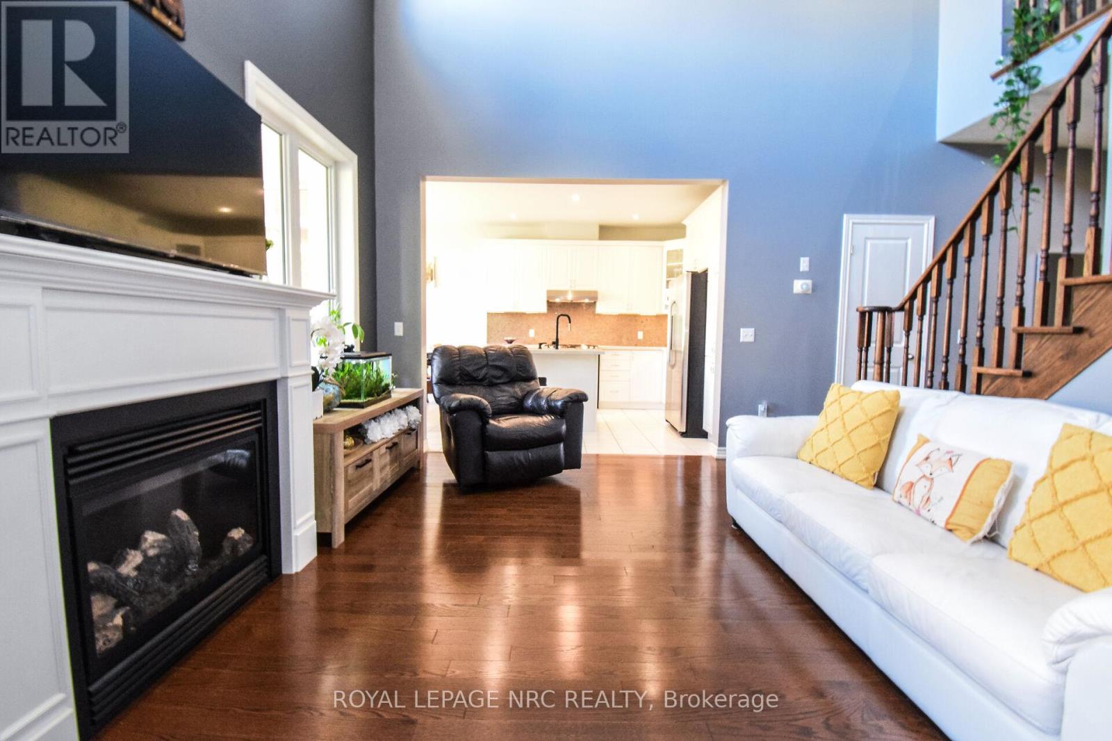 4343 Chemonda Street, Niagara Falls, Ontario  L2G 0E0 - Photo 12 - X12457102