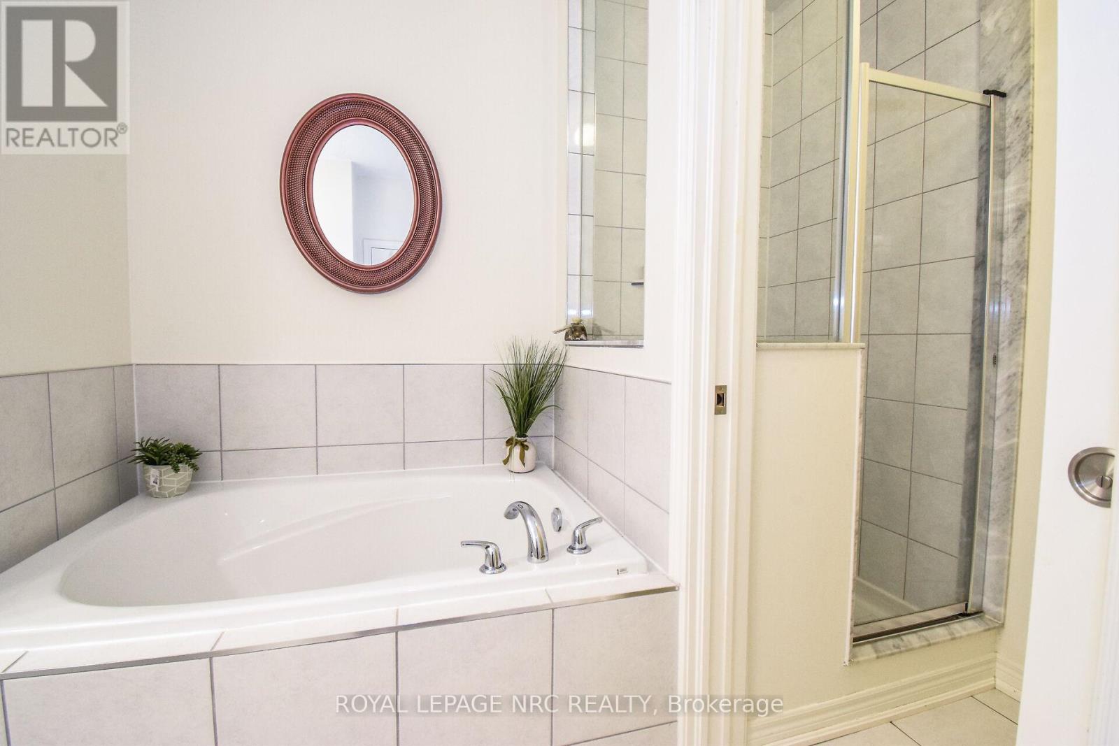 4343 Chemonda Street, Niagara Falls, Ontario  L2G 0E0 - Photo 24 - X12457102
