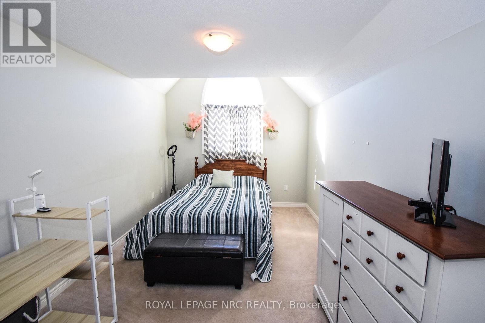 4343 Chemonda Street, Niagara Falls, Ontario  L2G 0E0 - Photo 28 - X12457102