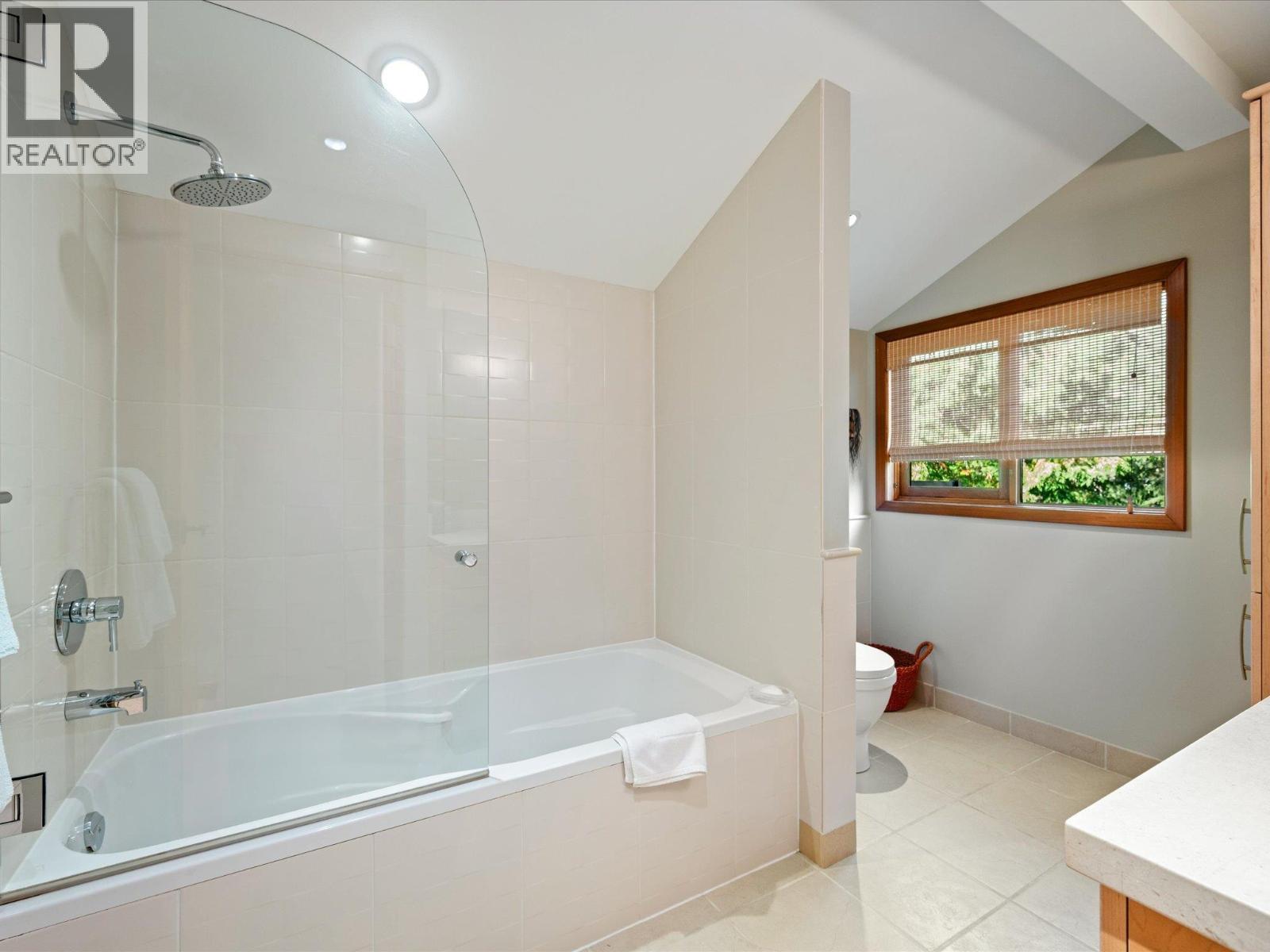 8609 Forest Ridge Drive, Whistler, British Columbia  V8E 0G1 - Photo 33 - R3057454